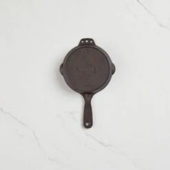 Smithey Ironware No. 6 Skillet -Le Creu Grill Shop 01222021 SmitheyMiniSkillet LIFESTYLE2102