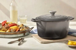 Le Creuset Signature Deep Dutch Oven 5 1/4 Qt. 22 Le Creuset Signature Deep Dutch Oven 5 1/4 Qt. -Le Creu Grill Shop 16190pre 3f2f6679c606632