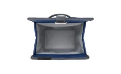 YETI Daytrip Lunch Bag -Le Creu Grill Shop 190303 Subway Daytrip Website Assets Studio Daytrip Overhead Open Empty Navy 1680x1024 1