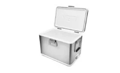 YETI V Series Stainless Steel Hard Cooler -Le Creu Grill Shop 190793 Hemingway Website Assets Studio VSeries Quarter Open 1680x1024 1
