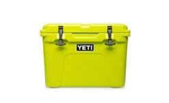 YETI Tundra 35 21 YETI Tundra 35 -Le Creu Grill Shop 191435 1H 2020 Season Colors Chartreuse Hard Coolers Website Assets Studio 35 F 1680x1024 1