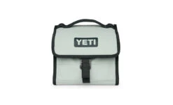 YETI Daytrip Lunch Bag -Le Creu Grill Shop 200181 Sagebrush Daytrip Front 1680x1024 1