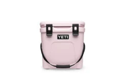 YETI Roadie 24 -Le Creu Grill Shop 200182 Roadie 24 White Front Handle Down Ice Pink 1680x1204 1