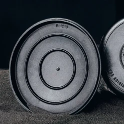 Lodge Blacklock Triple Seasoned Cast Iron Lid -Le Creu Grill Shop 2 BLICXX Selling Point Images 800x800WEB 20 1