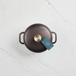 Smithey Ironware 3.5 Qt. Dutch Oven -Le Creu Grill Shop 3.5dutchdressed 720x d7b0ef5a 46cc 48a8 8ba6 b799b0c22afa