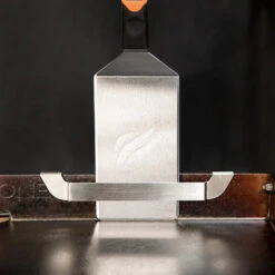 Blackstone Tool Holder Combo -Le Creu Grill Shop 40a41484 1258 4b26 a6a6 6ad29f775300 1024x1024 6a17b182 5dc5 4baf 8a80 0e7a9e75c4ae