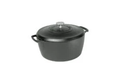 Lodge Blacklock *02* 5.5 Quart Triple Seasoned Cast Iron Dutch Oven 8 Lodge Blacklock *02* 5.5 Quart Triple Seasoned Cast Iron Dutch Oven -Le Creu Grill Shop BL02DO 9W2A2362