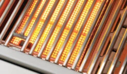 Delta Heat 32” Outdoor Gas Grill W/ Infrared Rotisserie & Sear Zone -Le Creu Grill Shop DH 2013 SearStation crop