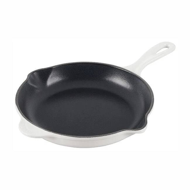 Le Creuset Traditional Skillet - 9" 9 Le Creuset Traditional Skillet - 9" - Image 7