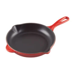 Le Creuset Traditional Skillet - 9" 15 Le Creuset Traditional Skillet - 9" -Le Creu Grill Shop L2024 2367 new1