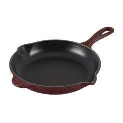 Le Creuset Traditional Skillet - 9" 21 Le Creuset Traditional Skillet - 9" -Le Creu Grill Shop L2024 23949