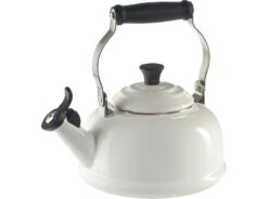 Le Creuset Classic Whistling Kettle -Le Creu Grill Shop Q3101 16