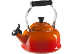 Le Creuset Classic Whistling Kettle -Le Creu Grill Shop Q3101 2