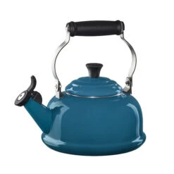 Le Creuset Classic Whistling Kettle -Le Creu Grill Shop RS11906 Q3101 7D