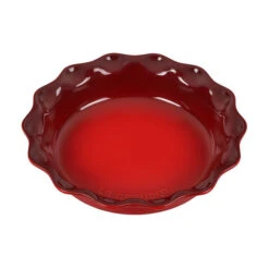 Le Creuset Heritage Pie Dish -Le Creu Grill Shop RS17018 HeritagePieCerise 1 lpr