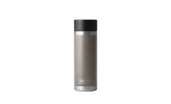 YETI Rambler 18 Oz Bottle With Hotshot Cap -Le Creu Grill Shop Rambler 18oz Hotshot Bottle Sharptail Taupe Front 3124 Layers F 2 1680x1024 588ccc06 7bde 4f02 96c2 b34c9b119fa9