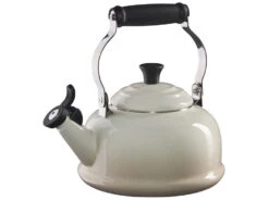 Le Creuset Classic Whistling Kettle -Le Creu Grill Shop q3101 716 lecreuset